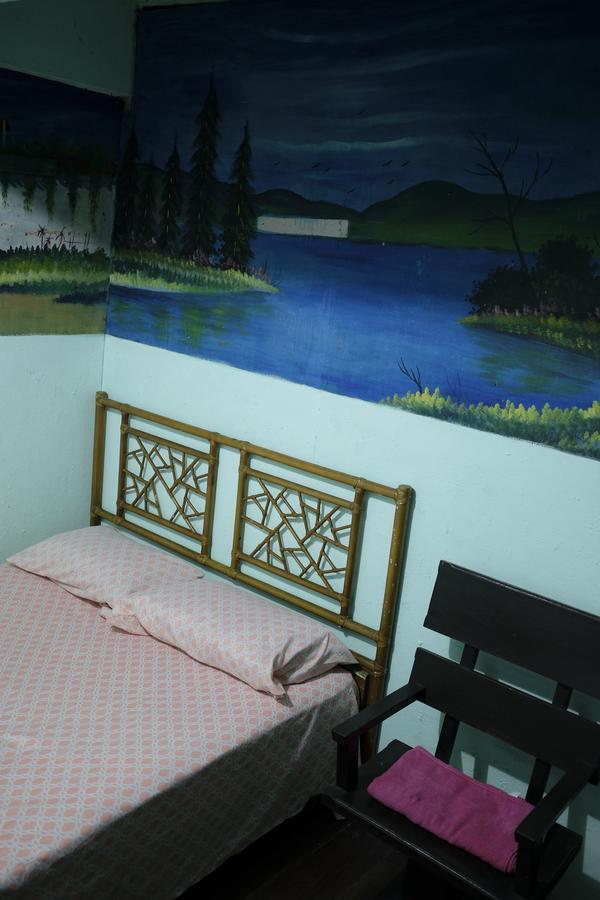 Hostal Del Este Santa Fe Сан-Хосе Экстерьер фото